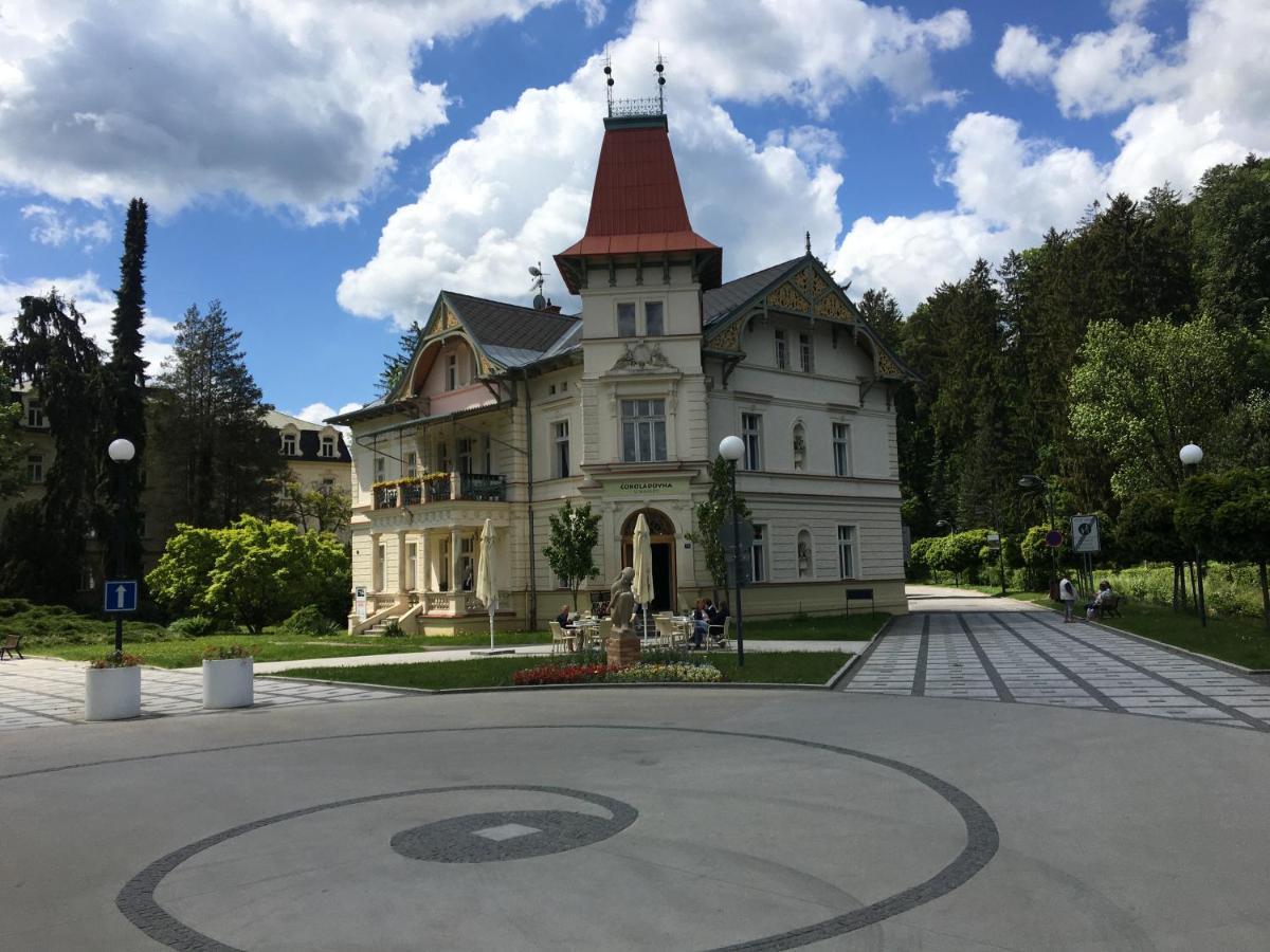 Vila Lužné Luhačovice Exteriér fotografie